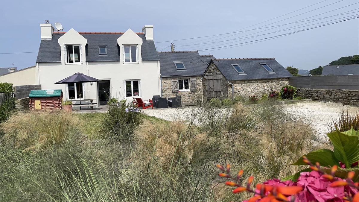 Landeda House | Maison Terrasse sud et Jardin,à 200m des Plages,à Proximité de L'aber Wrac'h