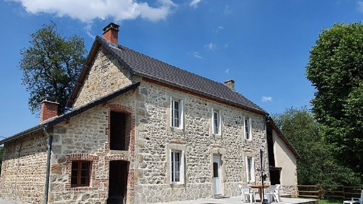 Charensat House | Maison Tout Confort en Pleine Nature !