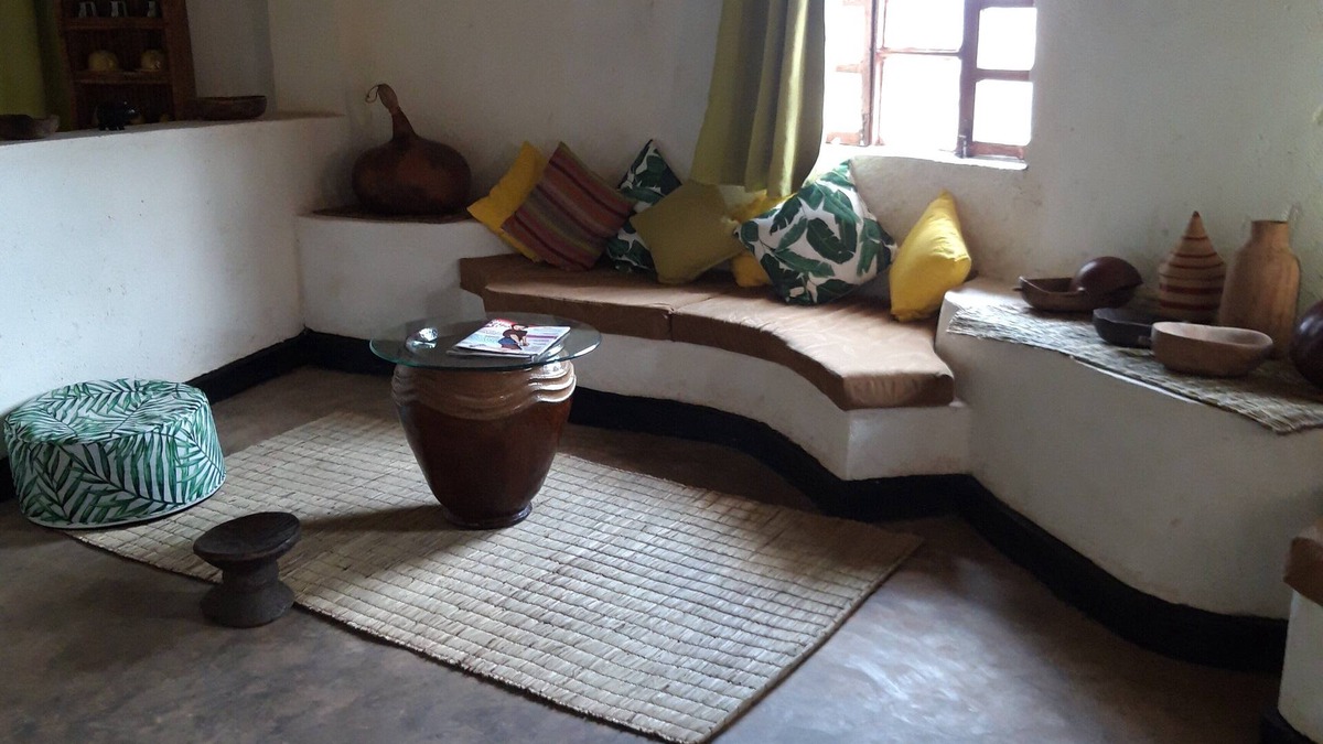 Southern Province House | Maison Traditionnelle Écologique à la Campagne Rwandaise