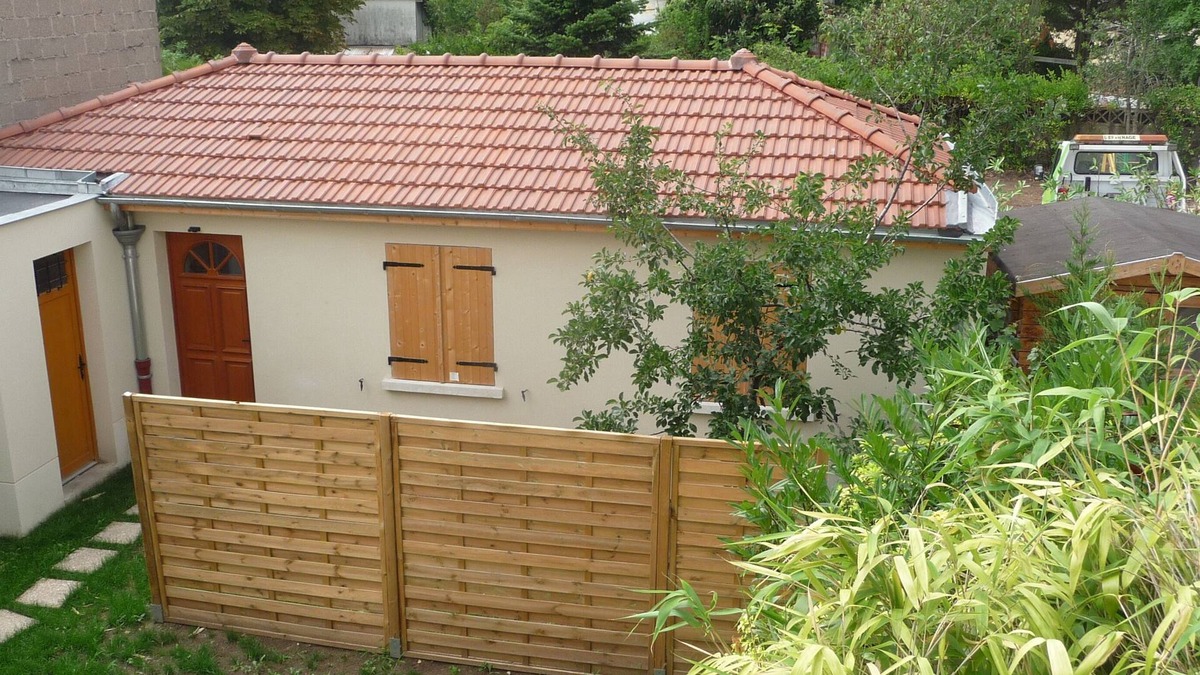 Adamville House | Maisonette 36m2 with private green terrace, quiet and at the foot of Paris
