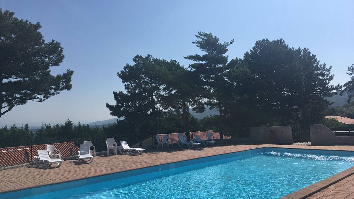 Durfort House | Maisonette Bungalow for Holidays near the lake