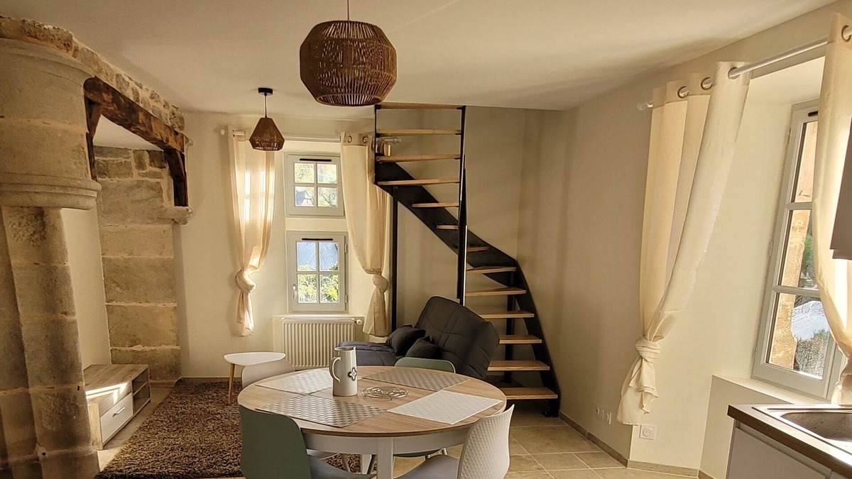 Muret-le-Chateau House | Maisonette