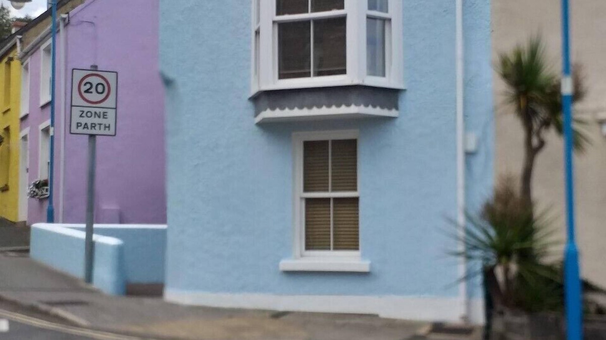 Saundersfoot Condo | Maisonette in Saundersfoot - just 100yds from Saundersfoot's Blue Flag Beach.