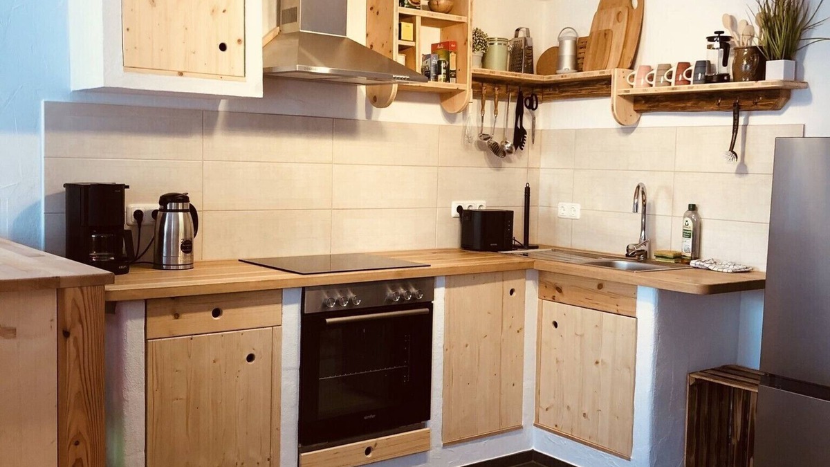 Traunreut Apartment | Maisonette on the Traun, 50 sqm, 1 separate bedroom
