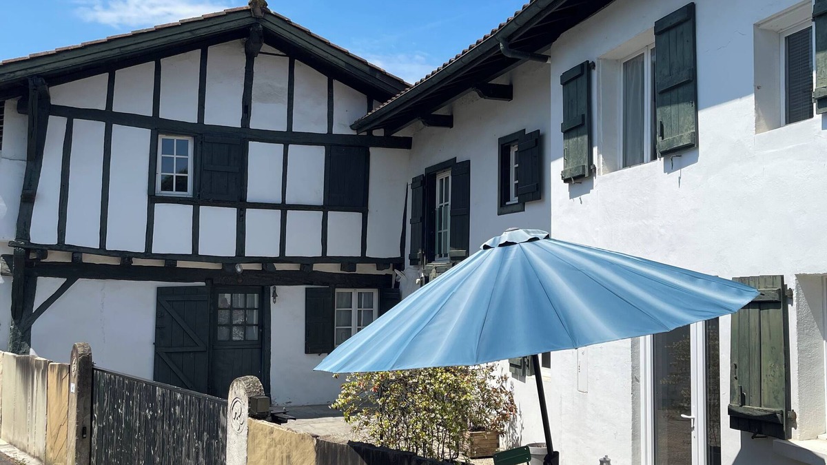 Jatxou House | Maisonette with terrace
