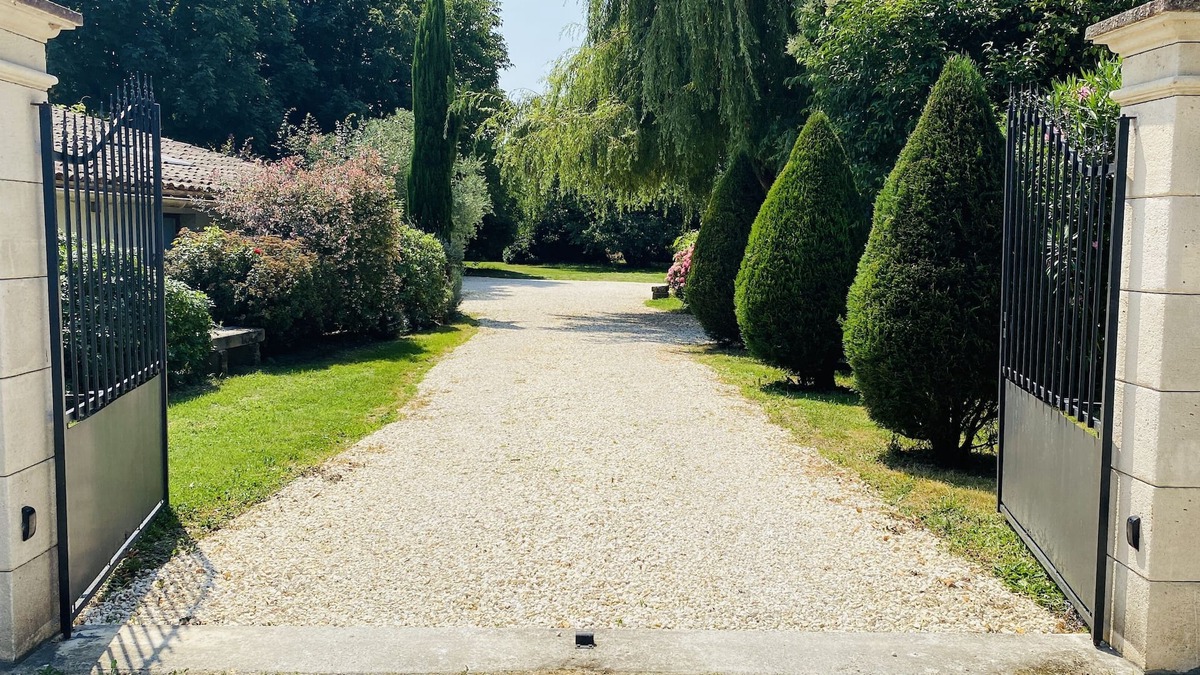 Bergerac House | Maisonnette 2-4 persons country pool in town