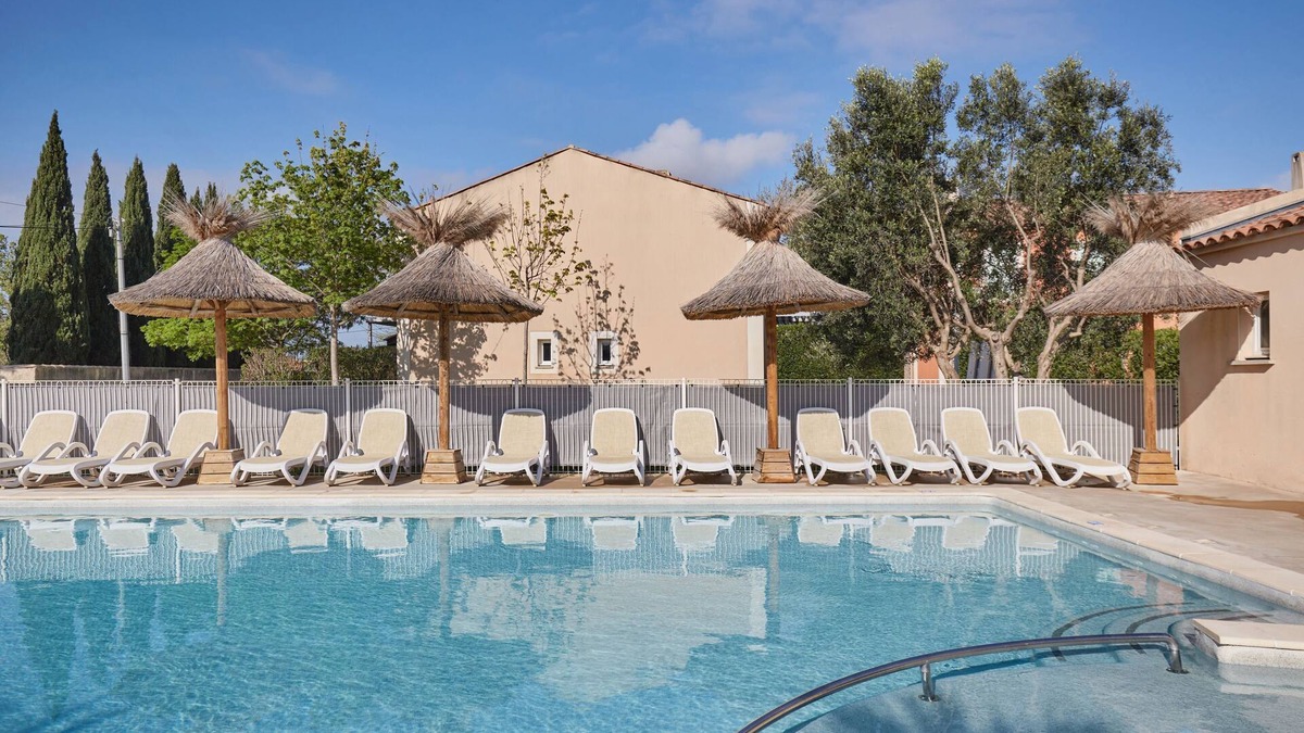 Aigues-Mortes Condo | Maisonnette Confortable | Terrace Privée + Parking