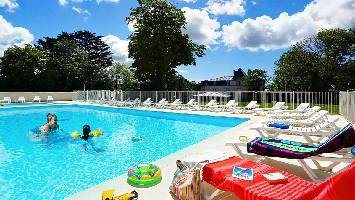 Audierne Condo | Maisonnette duplex à Audierne + piscines chauffées