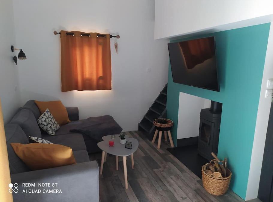 La Bazoge House | Maisonnette en bord de rivière tout près du Mans