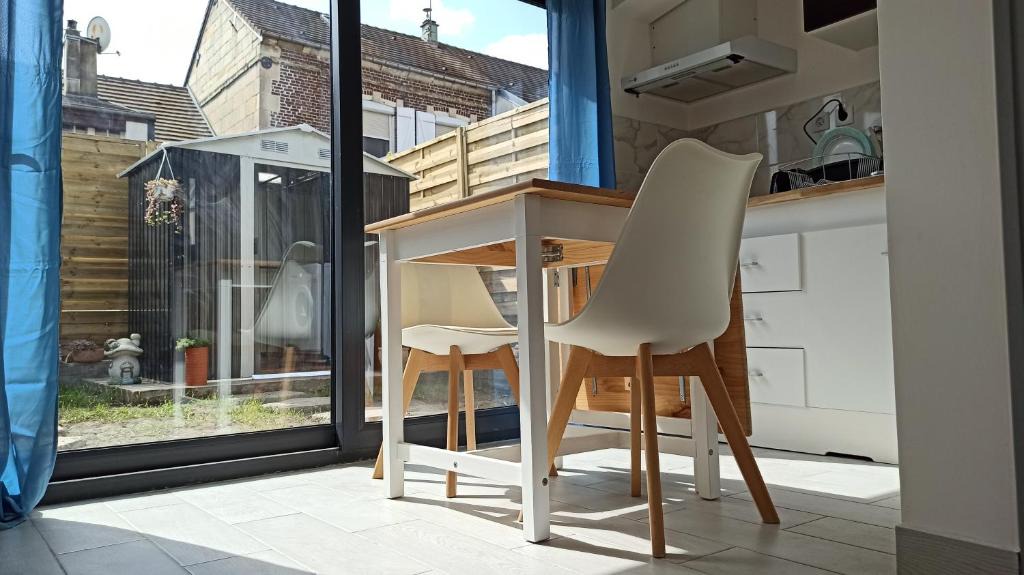 Margny-les-Compiegne House | Maisonnette entière et privée, 600m de la gare