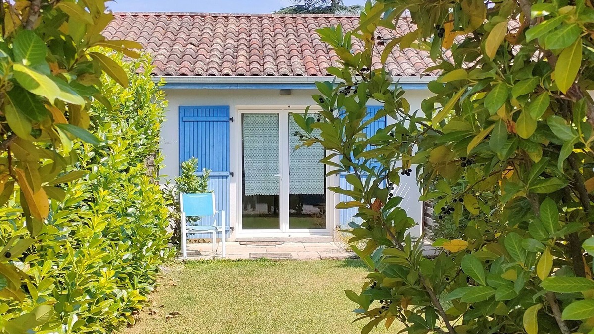 Escos House | Maisonnette n°1 Rez-de-jardin Campagne Frontière Pays Basque Béarn. Bain Rivière