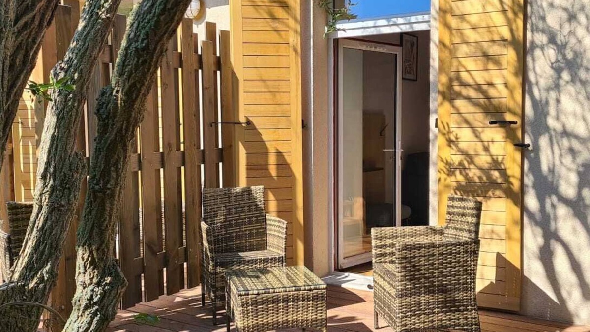 Saint-Vaast-la-Hougue Hotel | Maisons de Tatihou, The Originals Relais