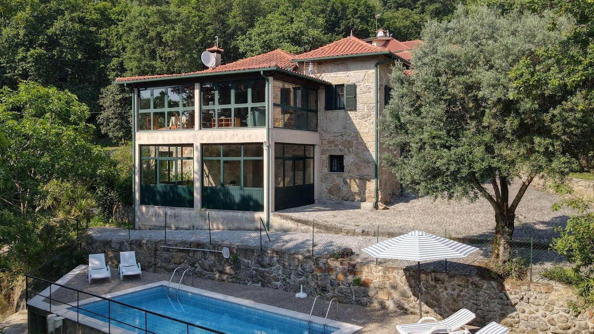 Soutelo House | Maisons des Fleurs, villa with pool in northern Portugal