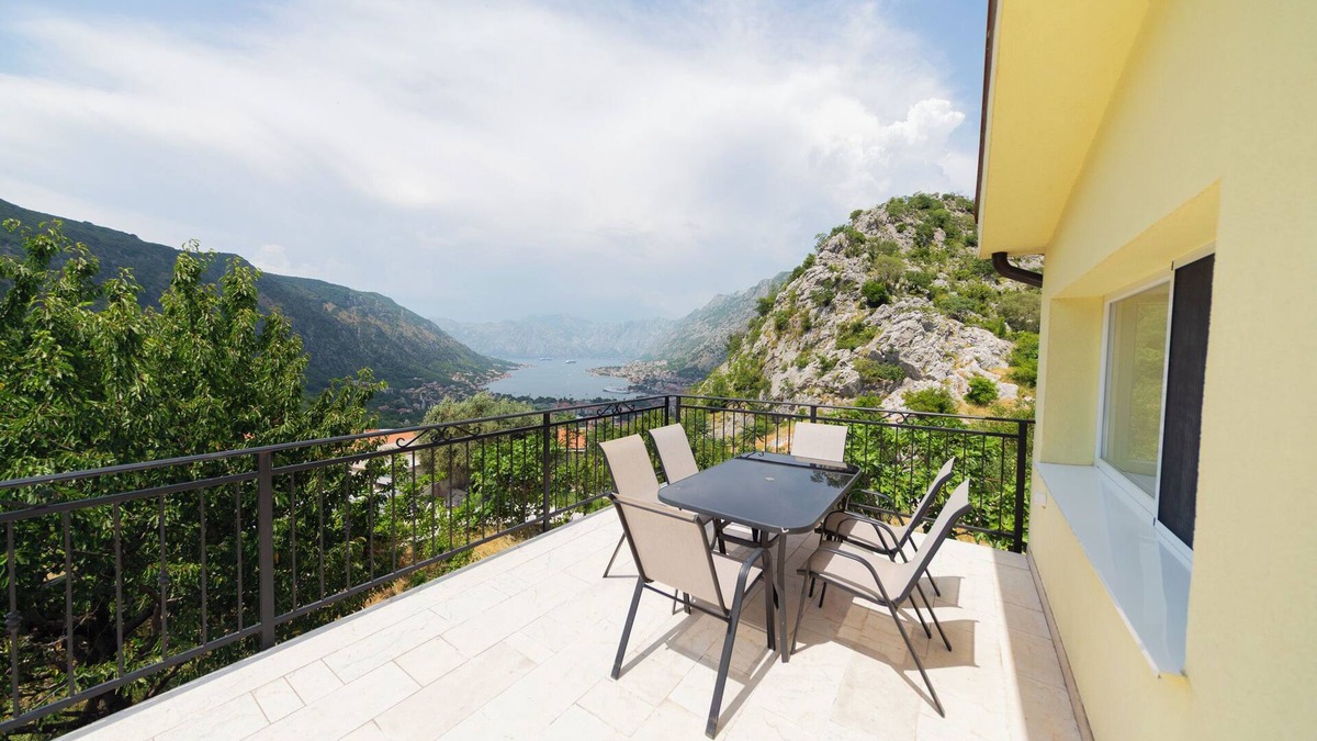 Skaljari Apartment | Majestic Boka Bay View 2Bdr Apartment