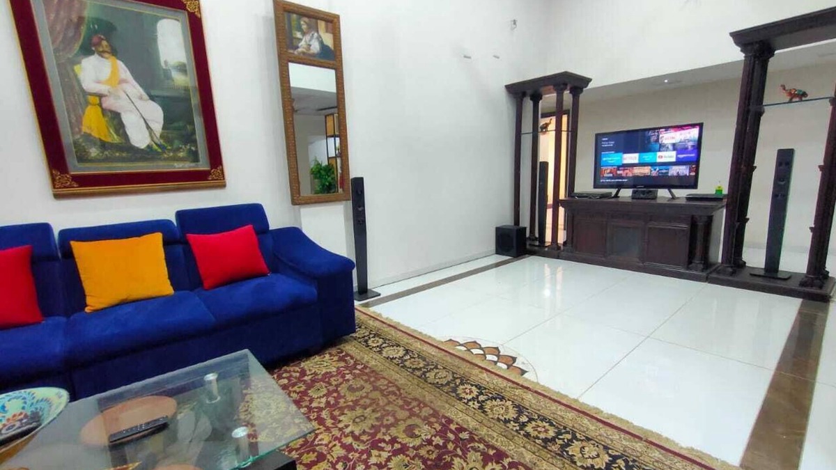 Vadodara House | ★Majestic City Center Penthouse.Private Terrace★