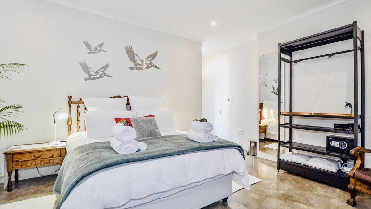 Yzerfontein House | Majestic hill-top 5-star awarded boutique Penthouse.