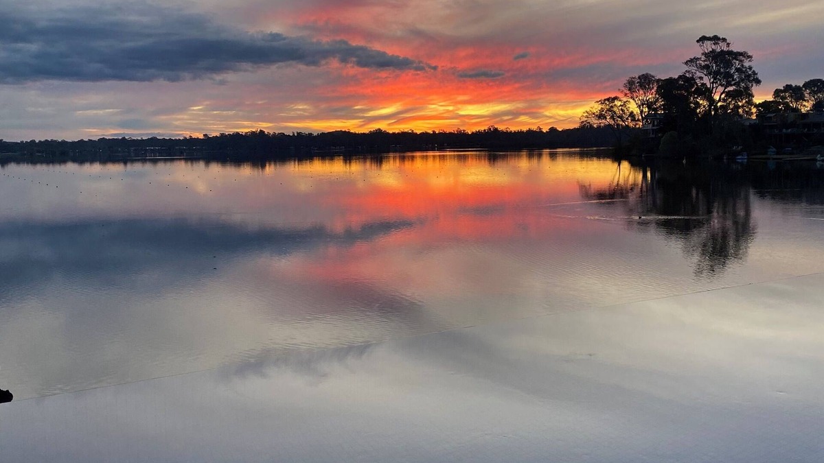Nagambie Apartment | Majestic Nagambie lake view from your own private balcony. Centrally located.