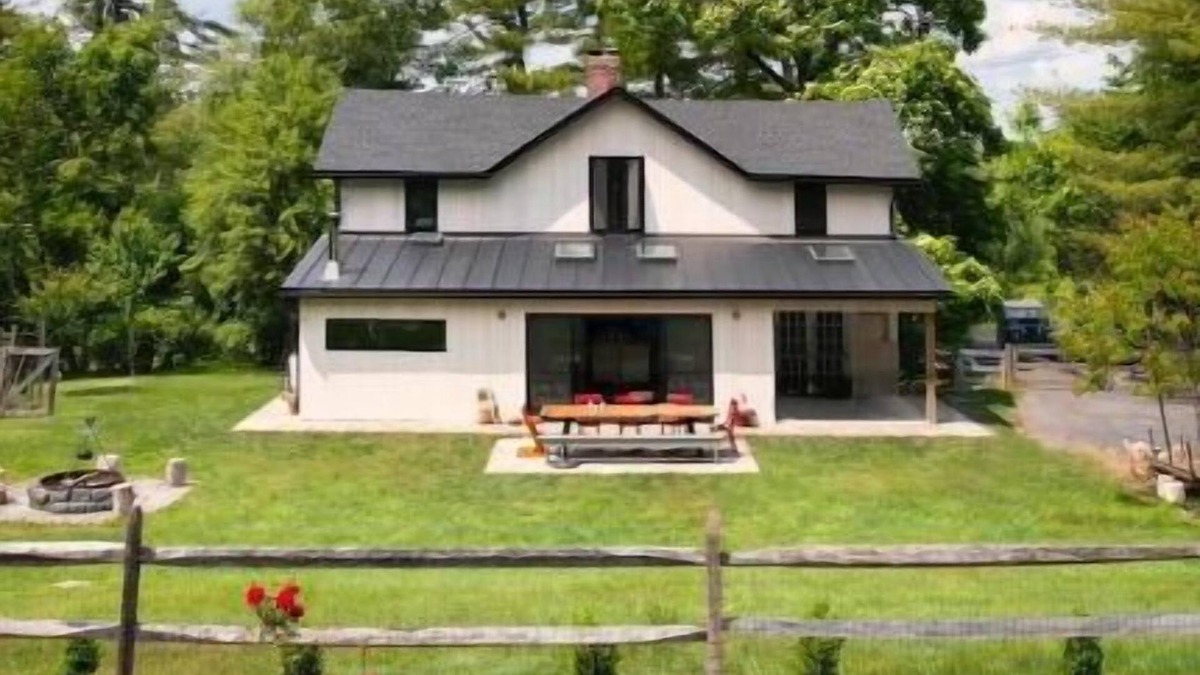 High Falls House | Majestic Restored Farmhouse High Falls