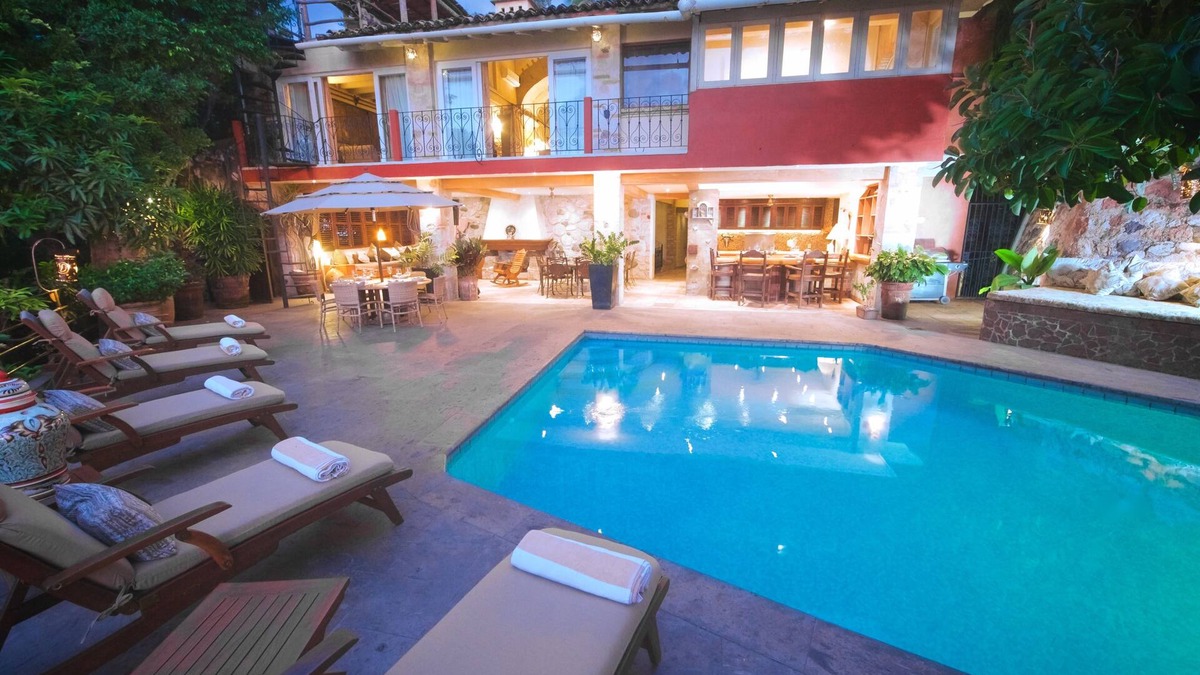 Alta Vista Villa | Majestic Tuscan Villa/Over ROMANTIC ZONE/Walk To Beach/Private w/Views/