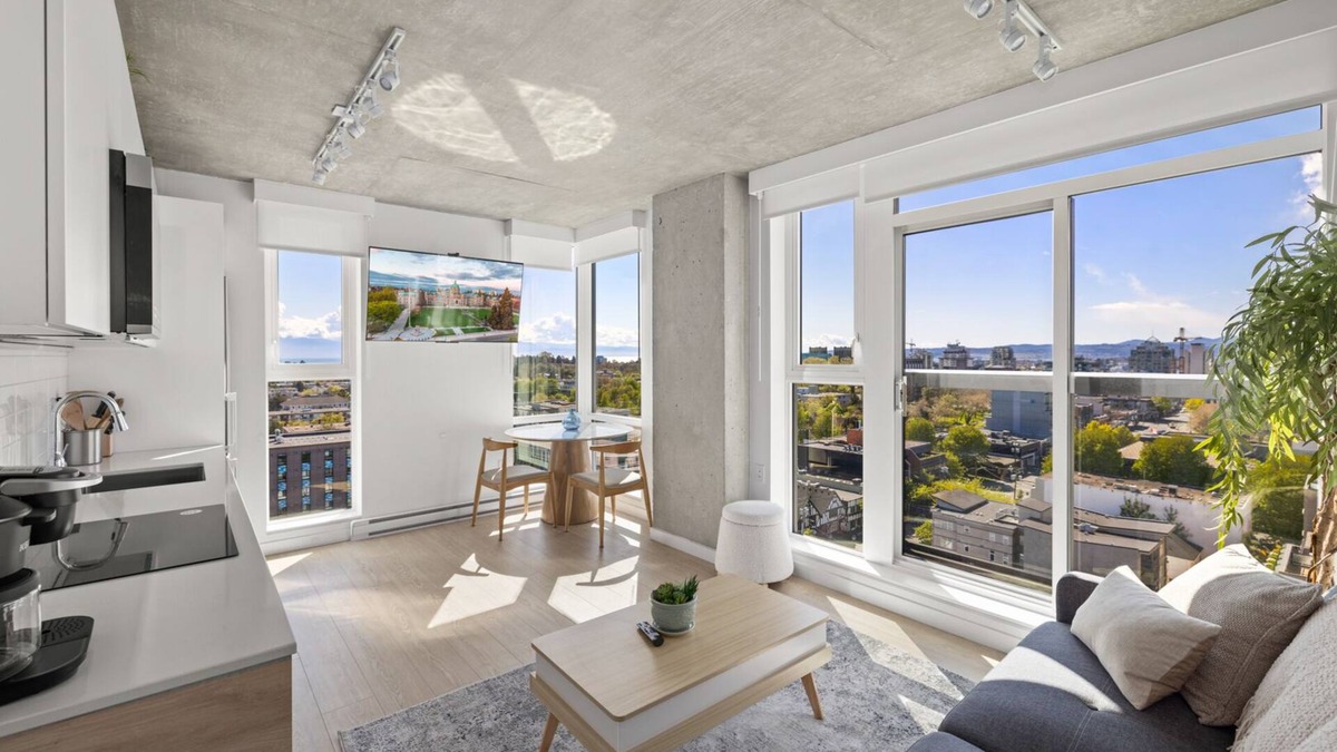 Downtown Victoria Condo | Majestic Views at The Mod