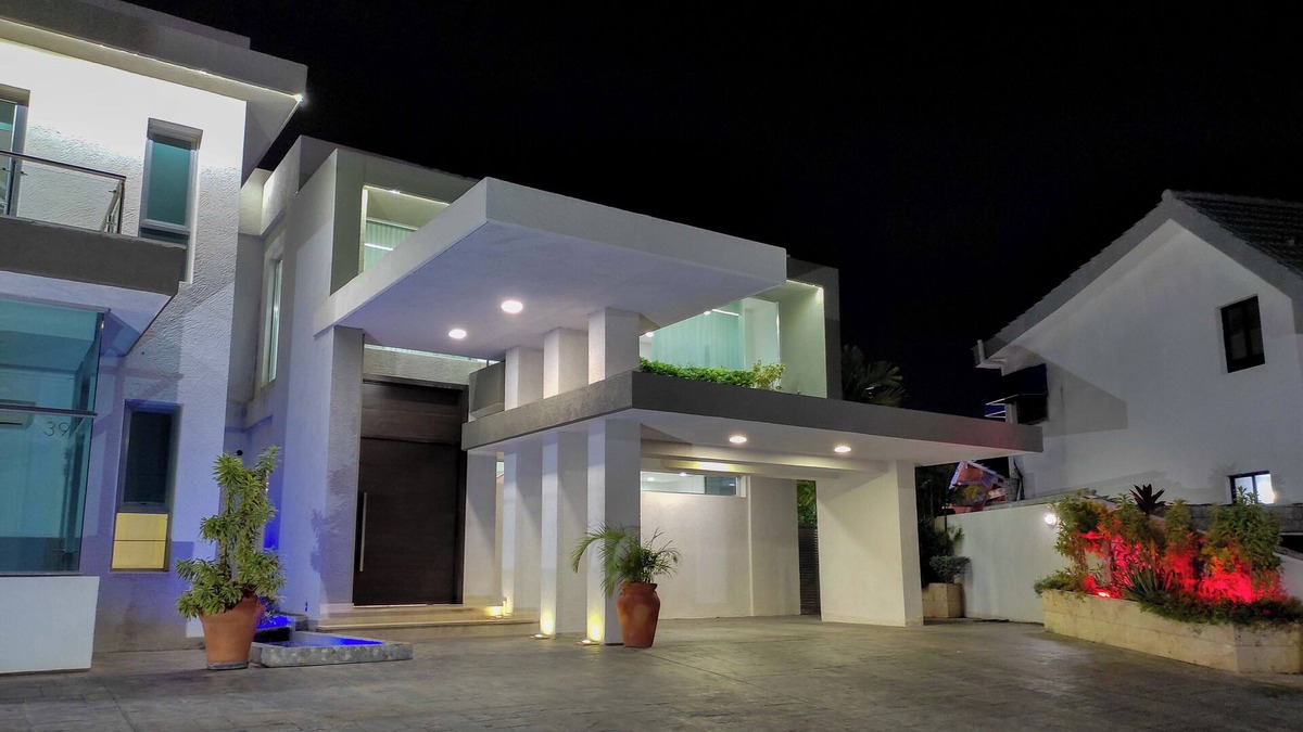 Lecherías House | Majestuosa Villa en Lecheria -Anzoategui