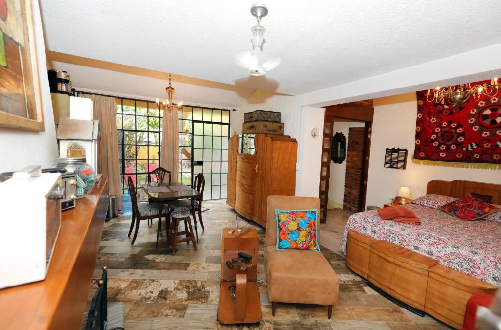 Cholula Apartment | Majikal B&B -Retro