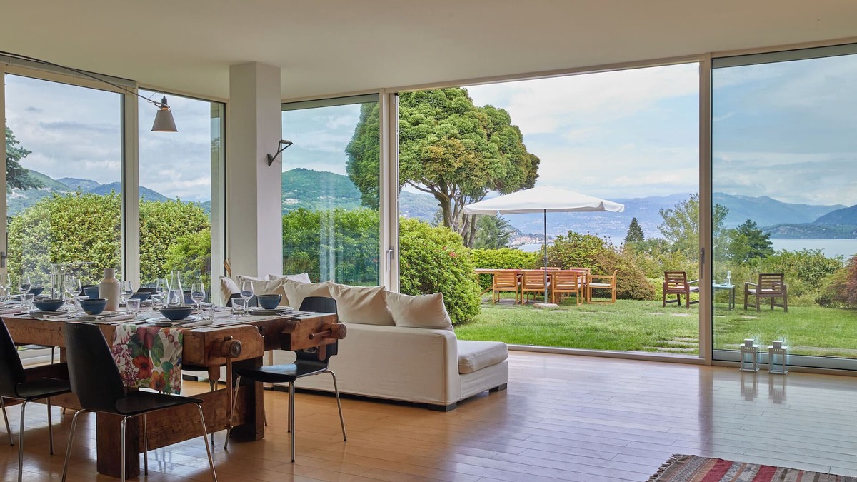 Ranco Villa | MAJOR LAKE VILLA WITH GARDEN & SWIMMING POOL. AMAZING VIEW ON THE LAKE AND ALPS