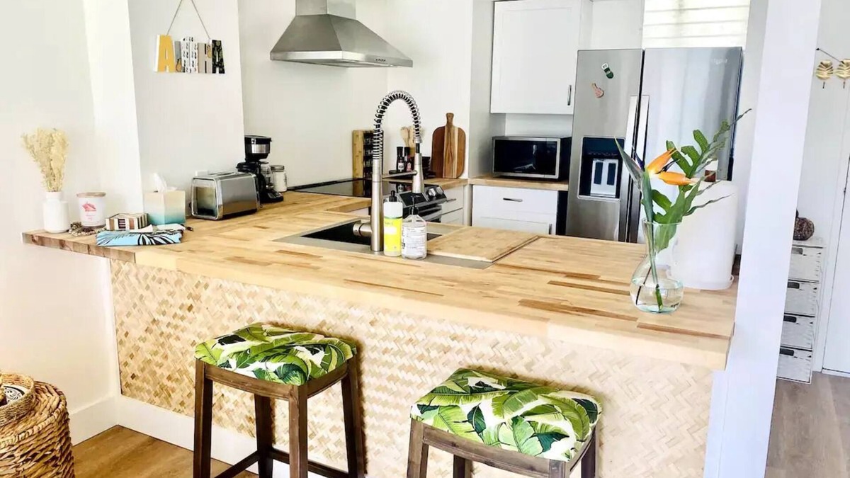 Makaha Valley Condo | Makaha Beauty - Condo in Hawaii with Ocean Views