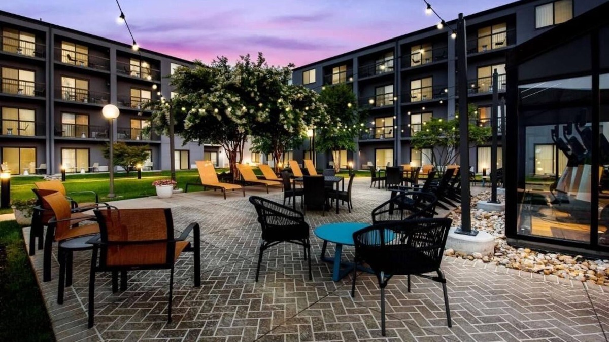 Eastwick Hotel | Make Your Trip More Enjoyable! 3 Posh Units, Close to African American Museum