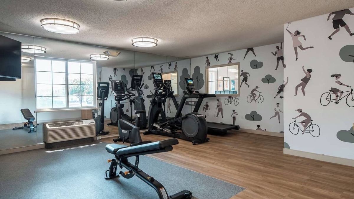 Park Central Hotel | Making The Best Memories Along The Way! Pet-Friendly Suite w/Full Kitchen!