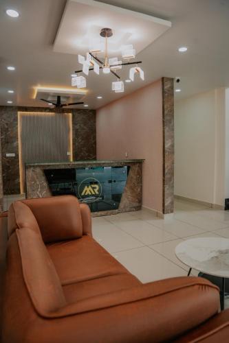 Kaloor Hotel | Makkiyil Residency