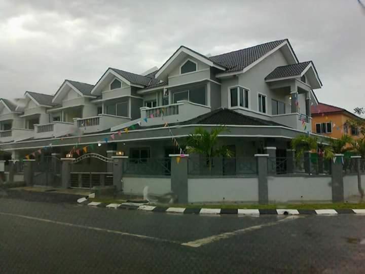 Pengkalan Aor House | Makmur homestay