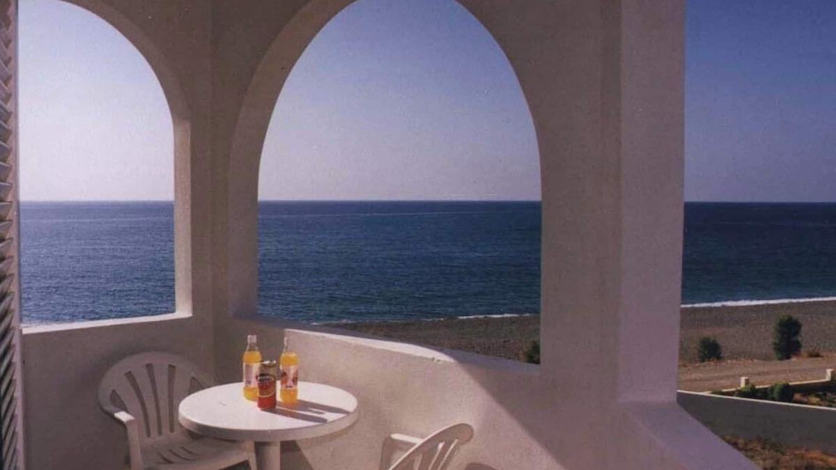 Makry Gialos Apartment | Makrigialos: big family apartment, 2 bedrooms, sea views, WiFi