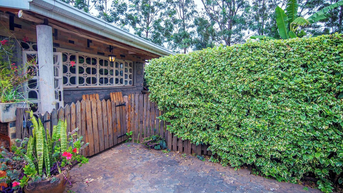 Langata Cottage | Makyo Residences - Enchanting Pallet-Themed Olugulu Cottage