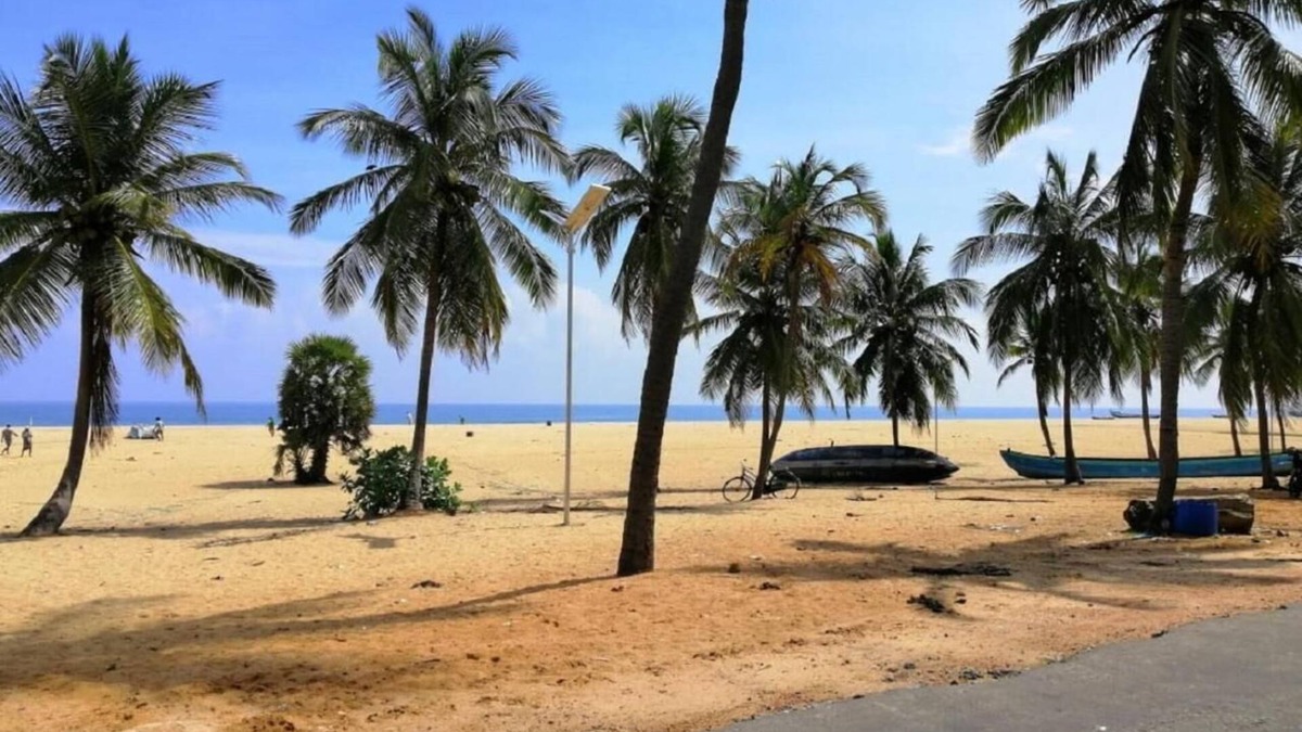 Manmunai North Bed & Breakfast | Mala's Home Stay