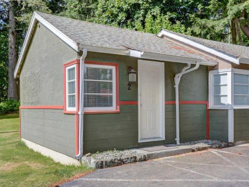 Malahat Hotel | Malahat Bungalows Motel
