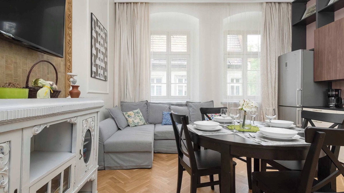 Stare Miasto Apartment | Malarska 30 | Large Apartment | By Wrocław Market