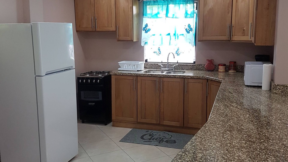 Charlotte Apartment | Malay Getaway and taxi service