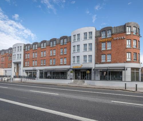 Grand Canal Dock Hotel | Maldron Hotel Pearse Street Dublin City