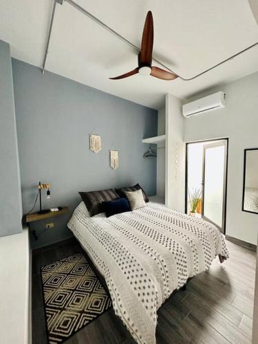 Esterito Apartment | Malecon NEW Casita Victoria