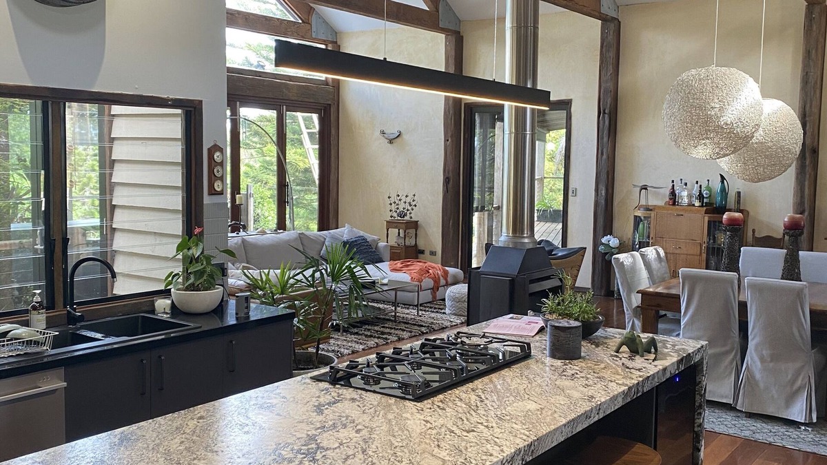 North Maleny House | Maleny Lazywood Homestead Short Term StaynAvail 12/8/2025 - 24/09 Sept 2025