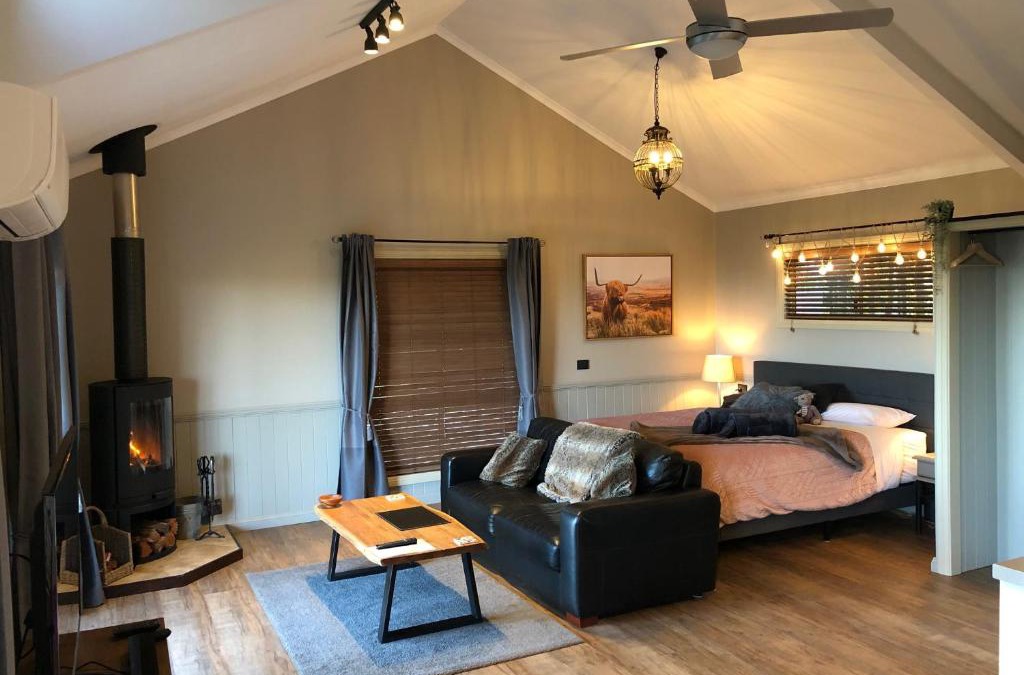 Curramore Cabin | Maleny Luxury Cottages