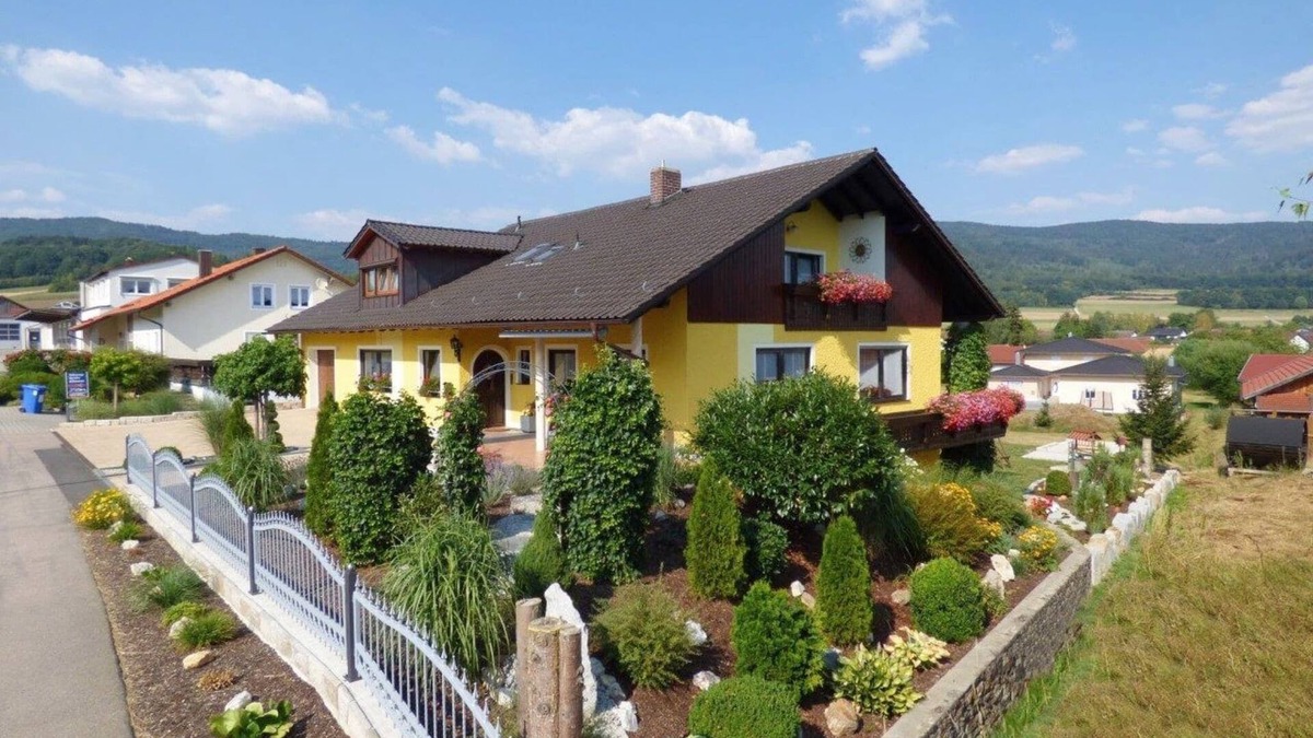 Gleissenberg Apartment | Malerische Wohnung mit Balkon