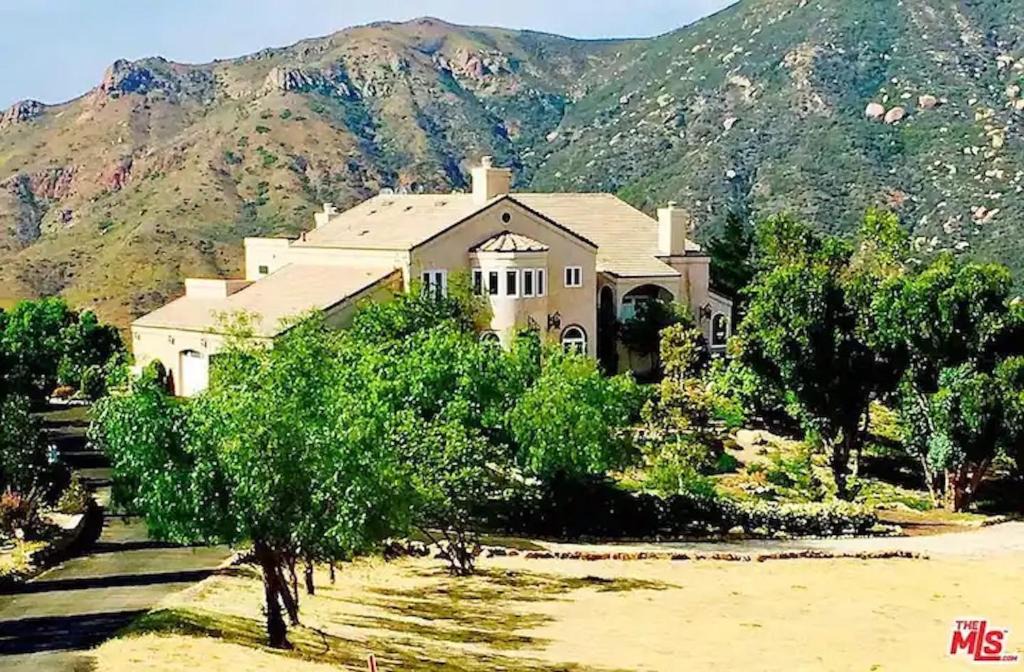 Malibu Villa | Malibu Hills Castle