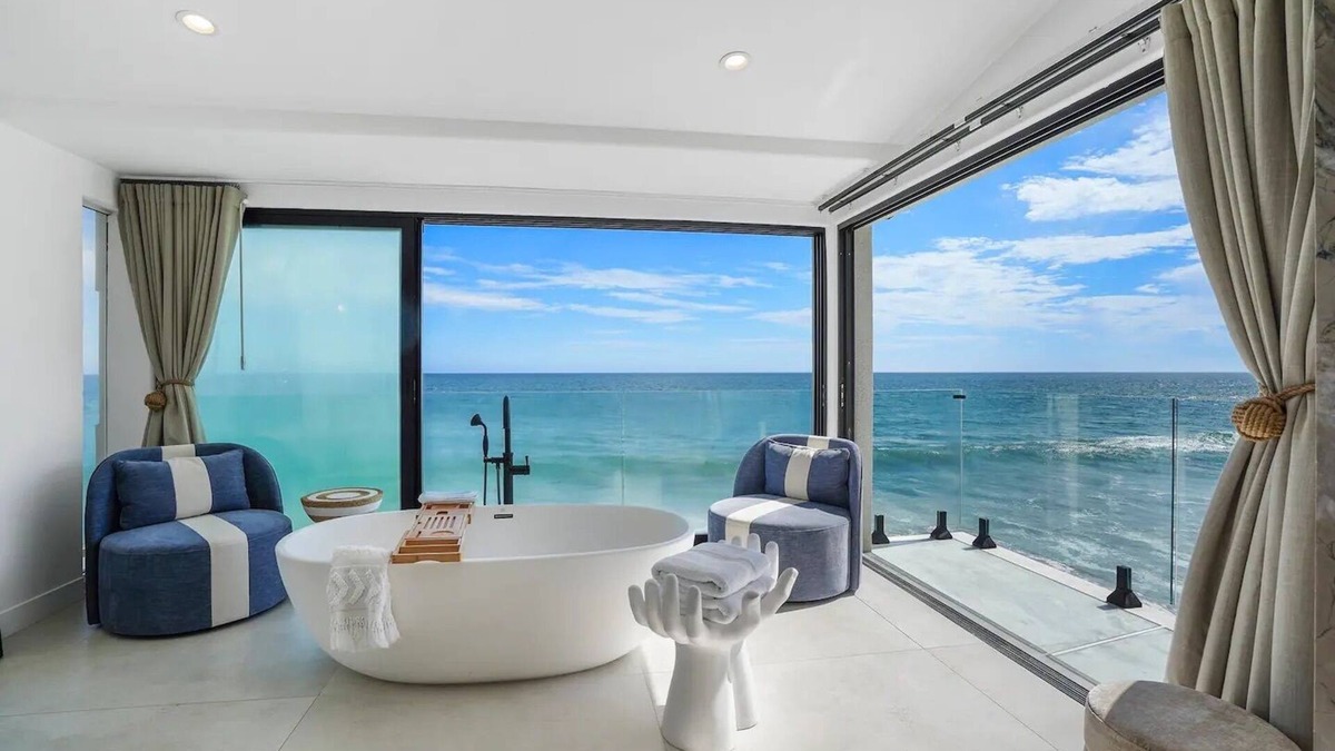Malibu House | Malibu Oceanfront Luxury Haven