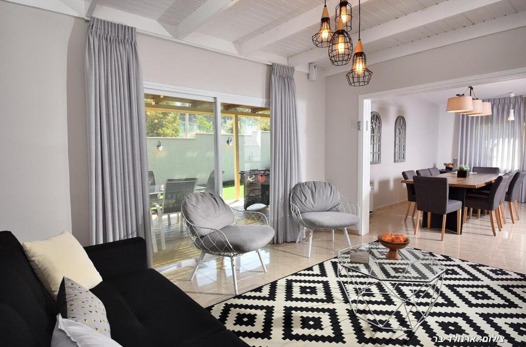 Lapidot House | Malki House- Greek Cabin with Private Spa Hot Tub