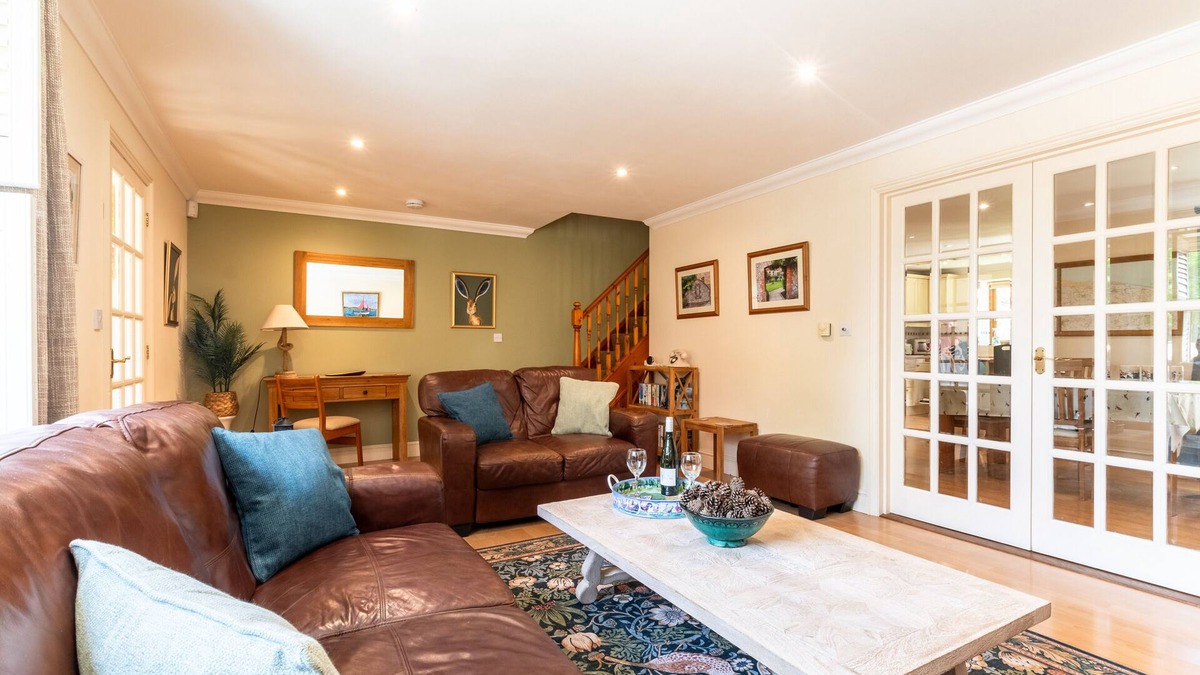 Holt House | Mallard Cottage - Two Bedroom House, Sleeps 4