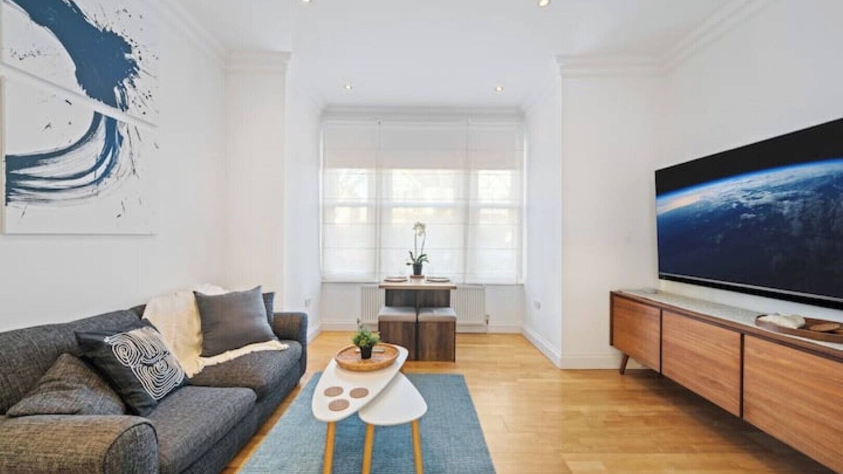South Acton Apartment | Mallard Suite with Fast City Links | DucklingStays