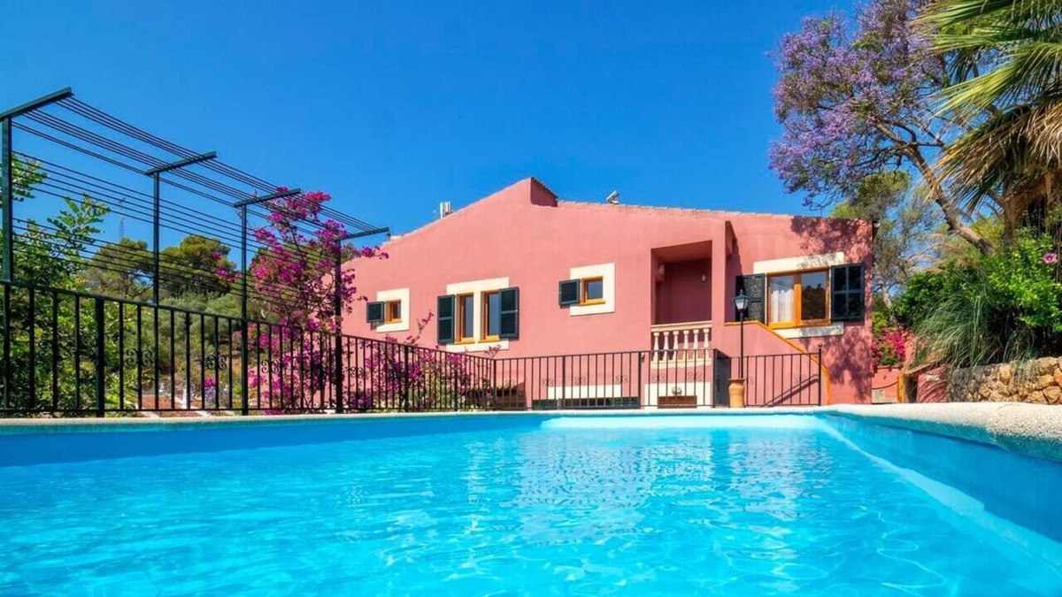 Portals Nous Apartment | Mallorca Holiday Home 100m from the beach