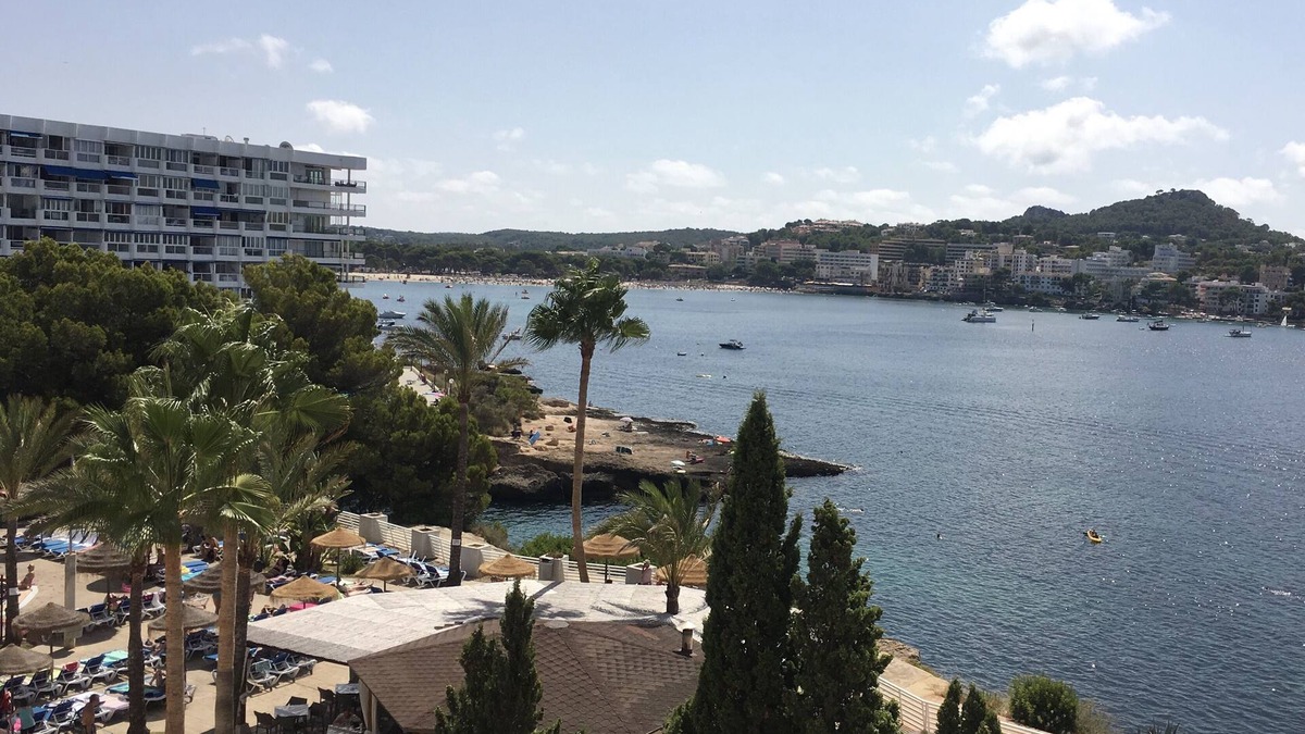 Costa de la Calma Apartment | MALLORCA, WI-FI SANTA PONSA SEA VIEW FIRST LINE